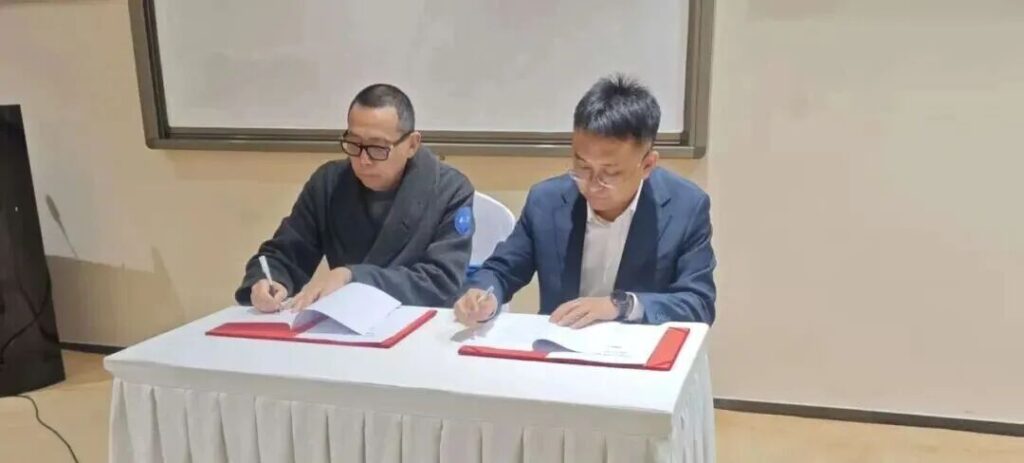 德马科技集团与中能国新产业投资集团强强联合, 共筑具身智能机器人产业新高地